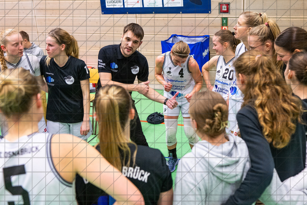 2. DBBL Nord 25/26 | Spieltag 15 | BBC Osnabrück vs. New Baskets Oberhausen | 18.01.26: 2. DBBL Nord 25/26 | Spieltag 15 | BBC Osnabrück vs. New Baskets Oberhausen / Osnabrück / Deutschland  //   CREDIT:www.bullenfotos.de, Martin König, Hörner Weg 40, D-49078 Osnabrück, +4917663732967 // Nutzung und Weitergabe nur zu den vereinbarten Zwecken. Presseanfragen an Ersteller. Alle Rechte beim Ersteller. Honorierung nach MFM. - Realisiert mit Pictrs.com