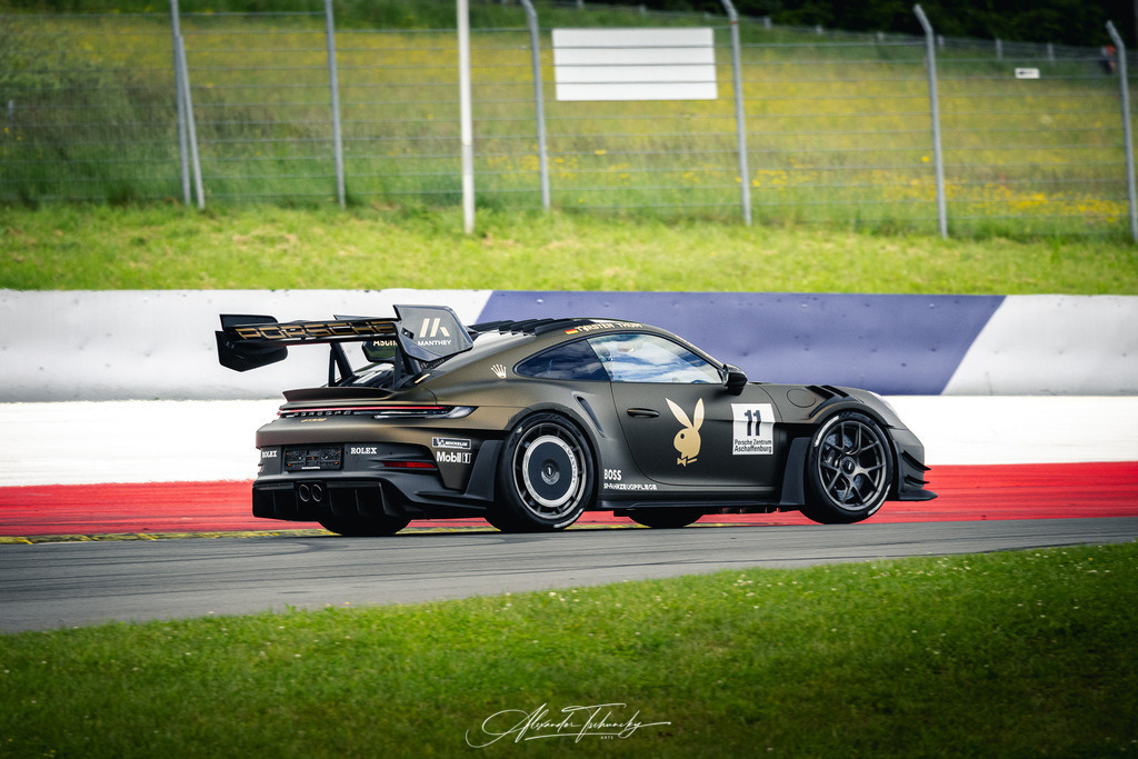 R6PZ2274 _Alexander Tschuncky | Entdecken Sie die faszinierende Welt von Alexander Tschuncky Arts: Kreative Fotografie, atemberaubende Automobilkunst und hochwertiger Bilderdruck. Lassen Sie sich inspirieren! - Realisiert mit Pictrs.com