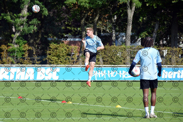 RGE_5623b | Hertha BSC, 2.Bundesliga, Herren, Saison 2025/26, Training,  Julian Eitschberger ( Hertha BSC ), Montag 08.09. 2025,    Fotograf:   Ralf Gebhardt - Realisiert mit Pictrs.com