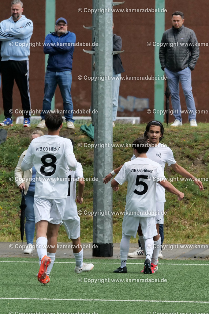 Fußball : C-Junioren : Aufstieg Regionalliga West : SUS 09 Dinslaken - Vfb 03 Hilden am 04.06.2026 in Dinslaken | Fußball : C-Junioren : Aufstieg Regionalliga West : SUS 09 Dinslaken (rotr Trikots)- Vfb 03 Hilden (weiße Trikots) am 04.06.2026 in Dinslaken - Realisiert mit Pictrs.com