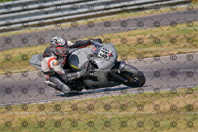 26bt05-0084 | markuskiefer.com - Realisiert mit Pictrs.com