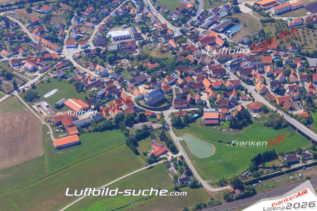 Luftbild von  Oberdachstetten - Luftaufnahme wurde 2015 von https://frankenair.de mittels Flugzeug (keine Drohne) erstellt - die Geschenkidee
