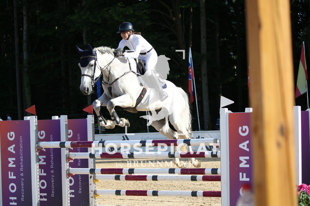 DL2Q5464 | Willkommen bei Brunnmayr - Design & Fotografie – Ihrem Spezialisten für Reitturniere und Pferdeveranstaltungen in Oberösterreich, Salzburg und Bayern! Seit über 17 Jahren sind wir leidenschaftlich dabei.