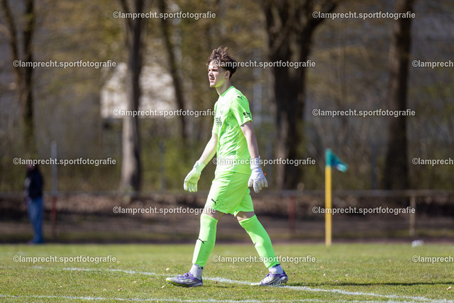 Fußball I Junioren I Saison 2025-2026 I DFB-Nachwuchsliga I 8. Spieltag I JFV Lübeck - 1. FC Magdeburg 159 | Louis Heinrich Siefert (1, JFV Lübeck) - Realisiert mit Pictrs.com