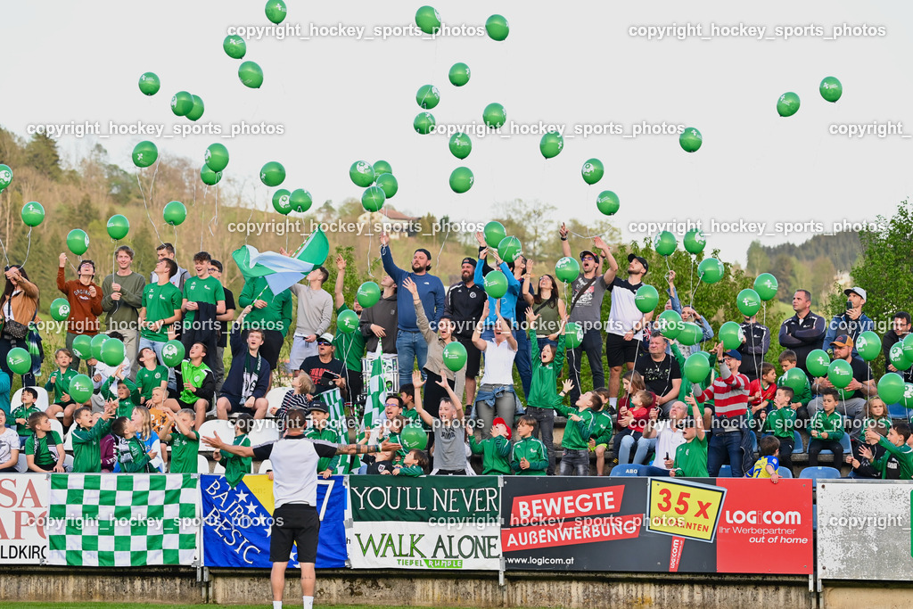 SV Feldkirchen vs. Atus Ferlach 5.5.2023 | Luftballon Aktion SV Feldkirchen, SV Feldkirchen Fans