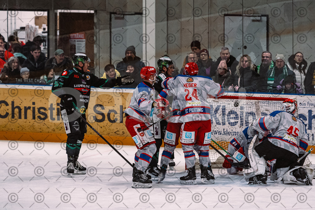 Alligators_vs_Peiting_04_01_2026-044 | Höchstadt Alligators Fotogalerie: Eishockey-Action aus Franken. Professionelle Spielfotos, Portraits & Stadionbilder zum Download. Jetzt entdecken! - Realisiert mit Pictrs.com
