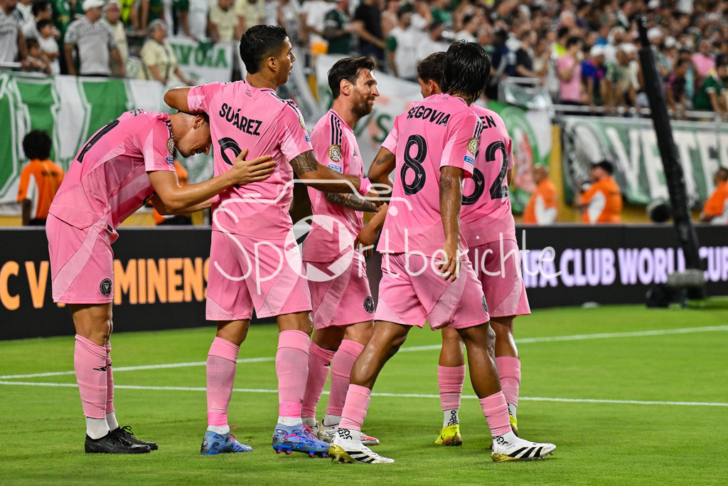 Inter Miami CF - Palmeiras Sao Paulo | Jubel nach dem Treffer zum 1-0 durch Tadeo ALLENDE (Inter Miami 21) / Tor / Torschuetze / Freude / Happy / FIFA Club World Cup: Inter Miami CF - Palmeiras Sao Paulo, Hard Rock Stadium am 23.06.2025 / NOT FOR SALE IN USA