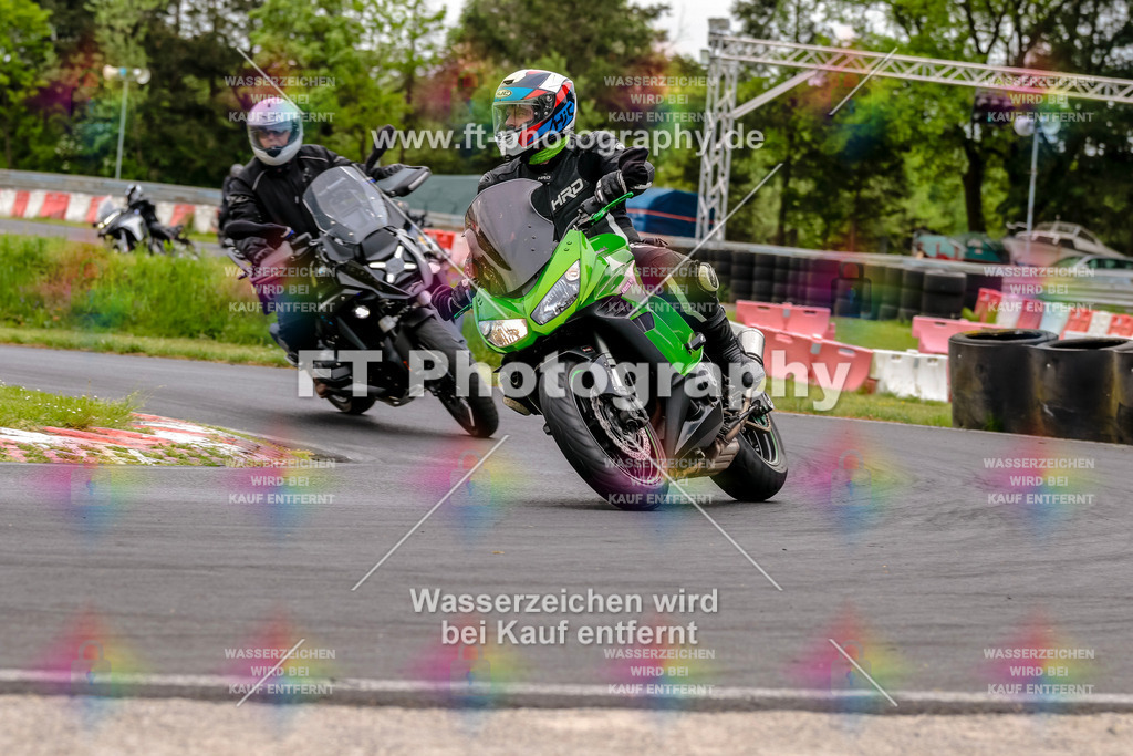 MotoTeamVBK-20516 | Hier findet Ihr Bilder von Touristenfahrten auf der Nürburgring Nordschleife oder von anderen Veranstaltungen die ich besucht habe. Viel Spass beim Durch Schauen 
