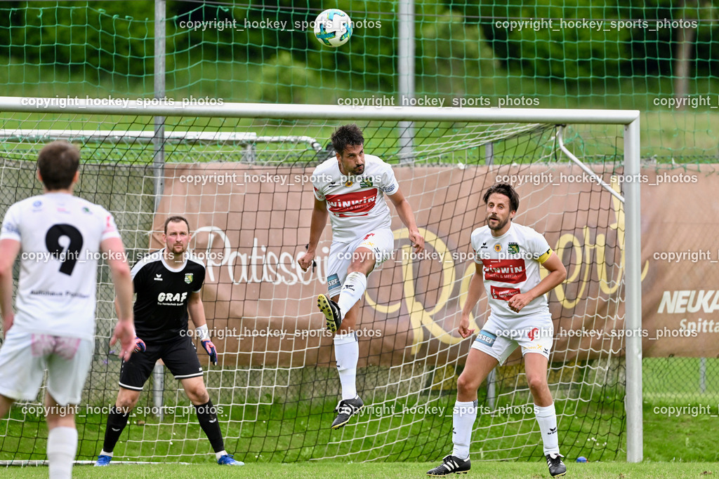 FC ASKÖ Gmünd vs. Rapid Lienz  | #1 Julian Weiskopf Rapid Lienz, #2 Patrick Eder Rapid Lienz, #5 Manuel Eder Rapid Lienz, FC ASKÖ Gmünd vs. Rapid Lienz , FC ASKÖ Gmünd vs. Rapid Lienz  am 02.06.2024 in Gmünd (Sportplatz Gmünd), Austria, (Photo by Bernd Stefan)