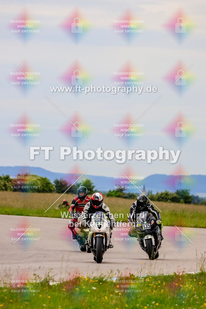 MotoTeam-2866 | Hier findet Ihr Bilder von Touristenfahrten auf der Nürburgring Nordschleife oder von anderen Veranstaltungen die ich besucht habe. Viel Spass beim Durch Schauen 