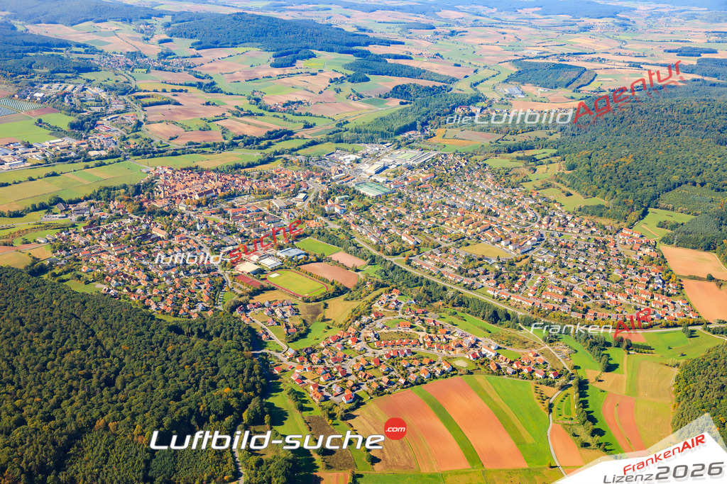Die Luftaufnahme der Stadt Ebern wurde vom UL-Flugzeug heraus erstellt ( keine Drohne )- hohe Auflösung für beste Qualität