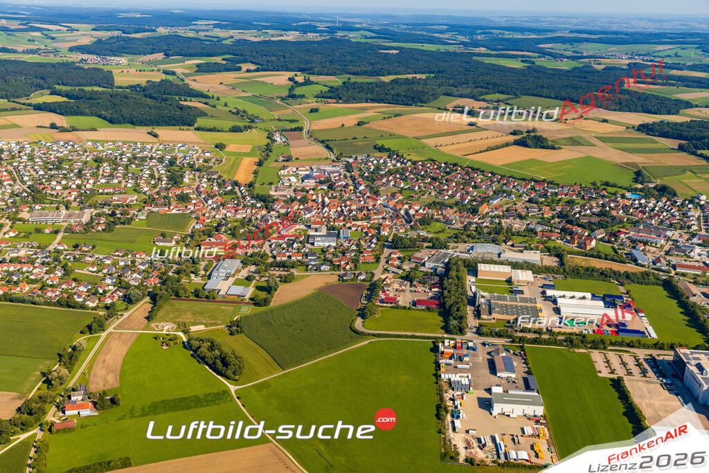 Luftaufnahme von Monheim - Die Luftaufnahme wurde 2025 vom UL-Flugzeug heraus erstellt ( keine Drohne ) - Hochauflösende Luftaufnahme - für professionelle Ausdrucke geeignet. Die Geschenkidee !Mit Lizenz und Bildrechte bestellbar