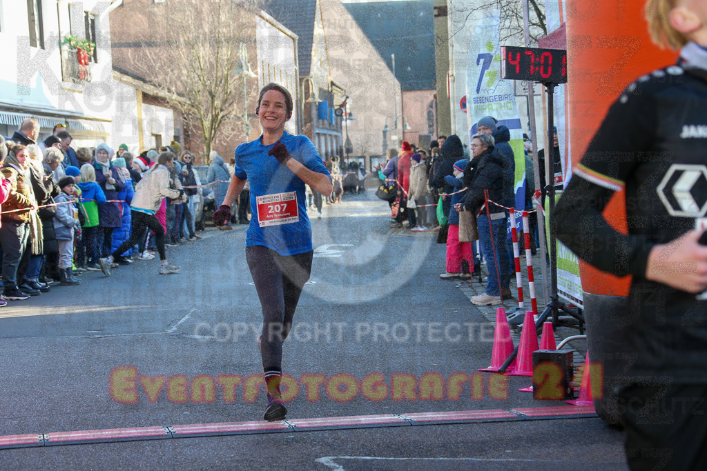 241201_1223_EX1_1925 | Sportfotografie im Rhein-Sieg Kreis, Köln, Bonn, NRW, Rheinland Pfalz, Hessen, etc. Unser Tätigkeitsfeld umfasst den Laufsport vom Volkslauf über den Marathon, Duathlon, Triathon bis zum Ultralauf wie Kölnpfad Ultra oder Schindertrail.