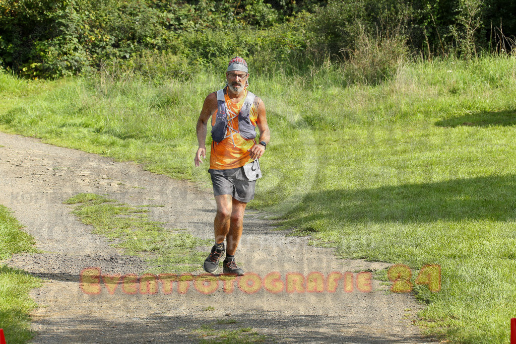 230826_1646_EX1_1625 | Sportfotografie im Rhein-Sieg Kreis, Köln, Bonn, NRW, Rheinland Pfalz, Hessen, etc. Unser Tätigkeitsfeld umfasst den Laufsport vom Volkslauf über den Marathon, Duathlon, Triathon bis zum Ultralauf wie Kölnpfad Ultra oder Schindertrail.