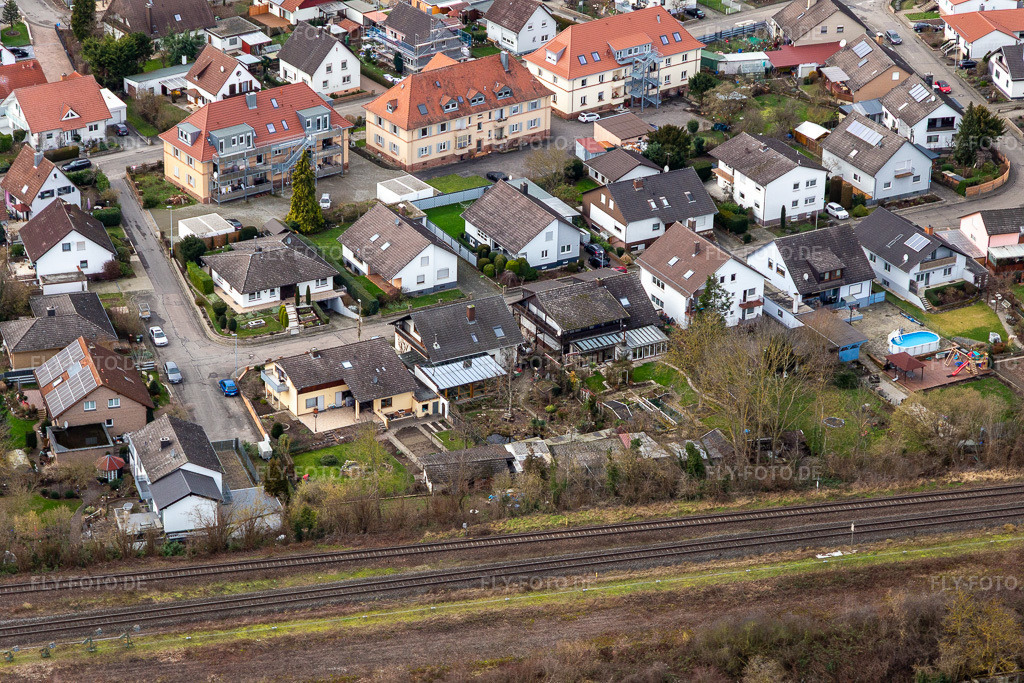 Luftbild: Im Rosengarten in Winden im Bundesland Rheinland-Pfalz in Deutschland. Foto: IMG_124316.jpg vom 04.02.2021 durch Werner Riehm/FLY-FOTO.de