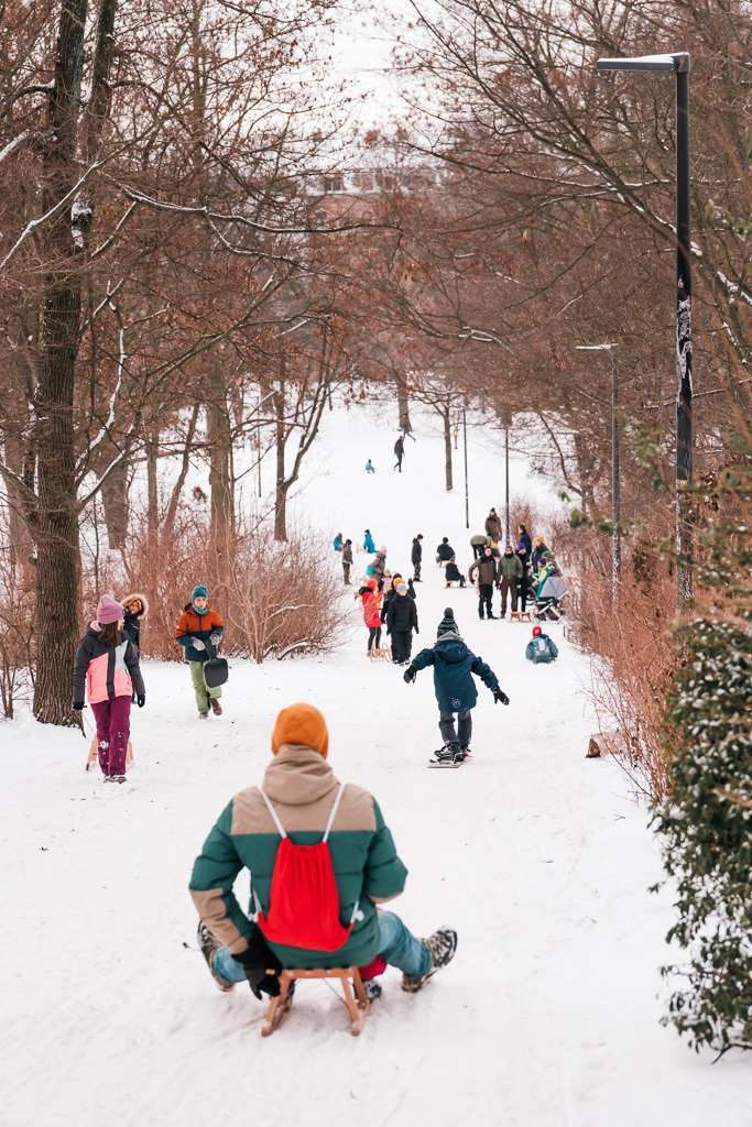 Alaunplatz-Wintersport | Stephan Böhlig fotografiert seit Jahren eines der schönsten Viertel Dresdens - die Dresdner Neustadt. - Realisiert mit Pictrs.com