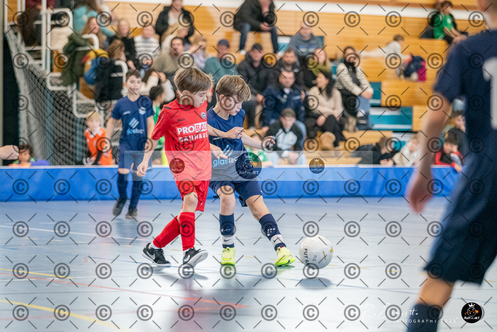 20251122_FCR-Hallenturnier-E_1_006-25 | Sport und Naturfotografie von Roberto Esposito zeigt echte Momente Bewegung und die Schönheit der Natur. Ausdrucksstarke Bilder schaffen Emotionen.