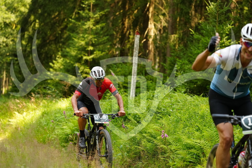FC103339 | Fotogalerie der Treibjagd im Dunkelwald - Dein MTB Etappenrennen im Erzgebirge - Realisiert mit Pictrs.com