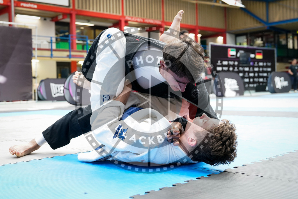 20250920PBB3105 | Athletes compete during the AJP Tour Hamburg International Jiu-Jitsu Championship, on September 20, 2025 in Hamburg, Germany. © Chiara Dazi / photoblackbelt
