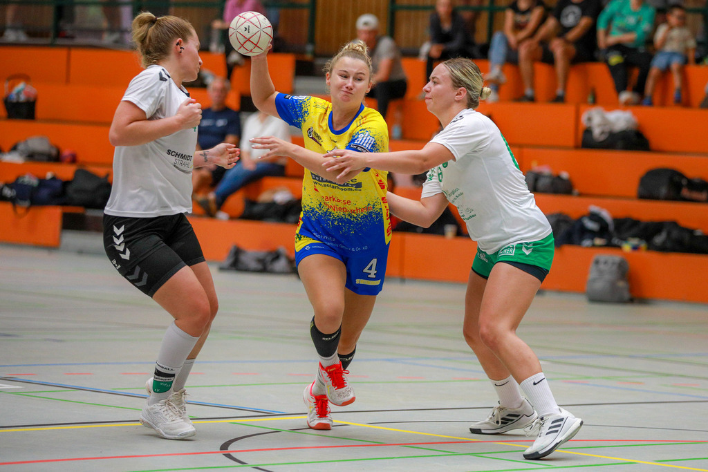 Neukirchen-Rheinhausen310825_066 | Bildergalerie von Sport-Ereignissen aber auch von weiteren spannenden Dingen - nicht nur vom Niederrhein. In Anlehnung an den bekannten Spruch von Hanns Dieter Hüsch heißt das Motto: "Niederrhein ist überall".  - Realisiert mit Pictrs.com