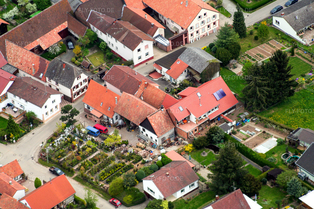 Luftbild: Helmut Scholl Landschaftsgärtner in Oberhausen im Bundesland Rheinland-Pfalz in Deutschland. Foto: IMG_1756.jpg vom 01.05.2006 durch Werner Riehm/FLY-FOTO.deHELMUT SCHOLL Gartengestaltung