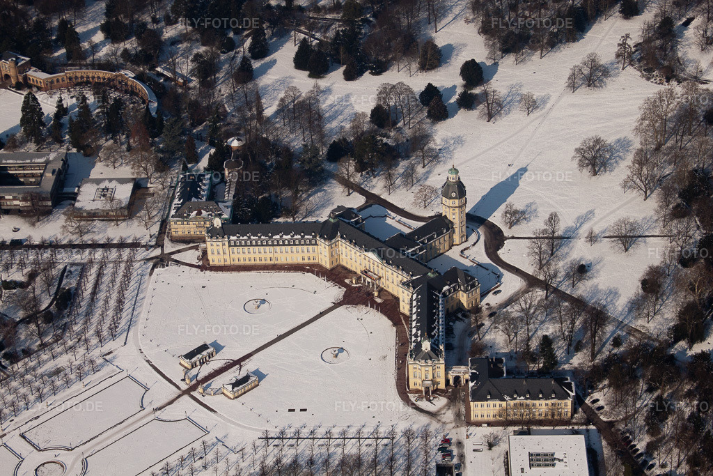 Luftbild: Schloss im Ortsteil Innenstadt-West in Karlsruhe im Bundesland Baden-Württemberg in Deutschland. Foto: IMG_24193.jpg vom 16.02.2010 durch Werner Riehm/FLY-FOTO.de