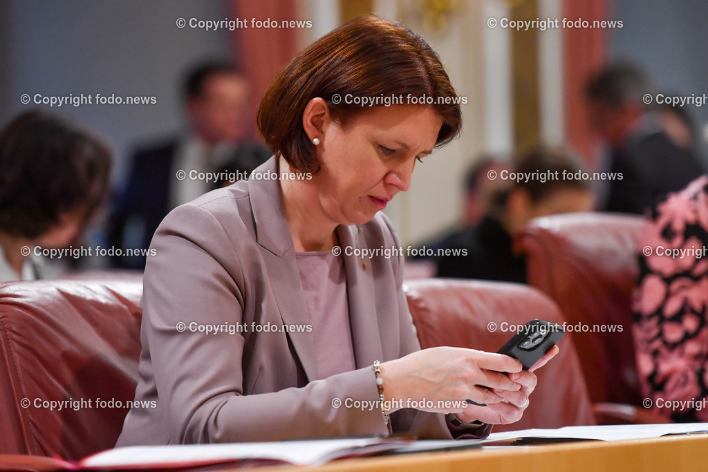 Landhaus Linz_ Promenade_ Landtagssitzung_ 26.01.2023-11 | 26.01.2023, Landhaus Linz AUT, Promenade, Landtagssitzung, im Bild LRin Michaela Langer Weninger (VP)