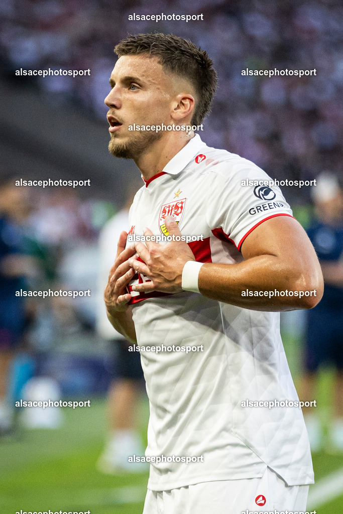 _B7A4889 | Stuttgart's Bosnian forward #09 Ermedin Demirovic celebrates scoring during the UEFA Champions League, League phase, football match between VfB Stuttgart and Viking in Stuttgart, southern Germany, on September 9, 2026. - Realisiert mit Pictrs.com