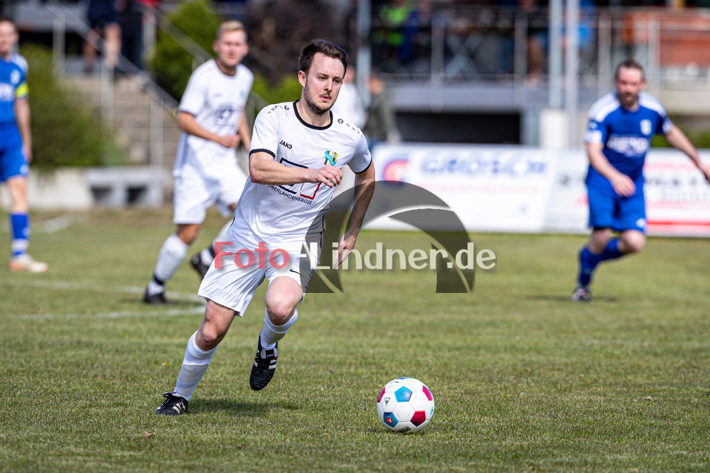 SG Hungerbach vs SV Eurasburg-Beuerberg | Meisterrunde Kreisklasse Gruppe C, SG Hungerbach vs SV Eurasburg-Beuerberg, 20240427,
Dominik REINDL (SGH 8) in Aktion,
2024-04-27 in Oberhasuen (Sportplatz Oberhasuen)
8 Dominik REINDL (SGH 8)
Copyright: WolfgangxLindner www.foto-lindner.de