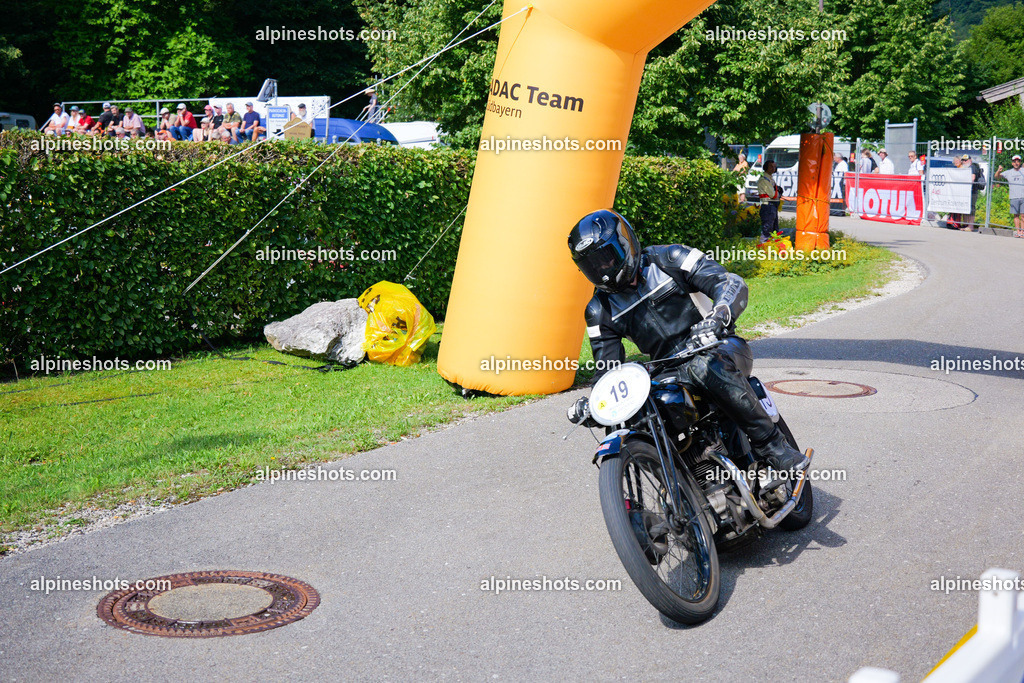 P1025998 | Erleben Sie atemberaubende, hochqualitative Fotos Ihrer Fahrt entlang der malerischen Alpenstraßen. Besuchen Sie alpineshots.com, um professionelle Aufnahmen Ihrer unvergesslichen Reise zu finden und zu kaufen - Realisiert mit Pictrs.com