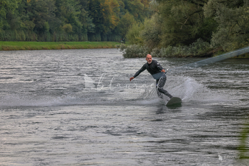 Closing Surf 2024 - 13. October 2024 | Closing Surf 2024Limmat, ZürichBild: Waltraud Blaurock | Blaurock Pix