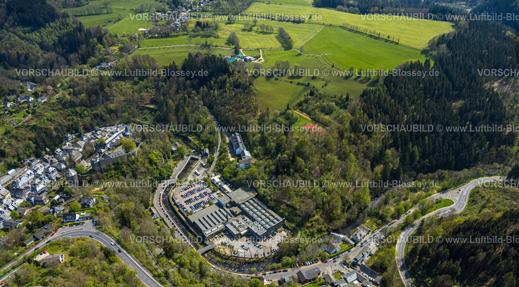 Monschau240502215 | Luftbild, Erlebnismuseum Lernort Natur am Fluss Rur, Burgring und Parkplatz Burgau, Waldgebiet mit Wiesen und Feldern, links die Burg Monschau, Monschau, Nordrhein-Westfalen, Deutschland