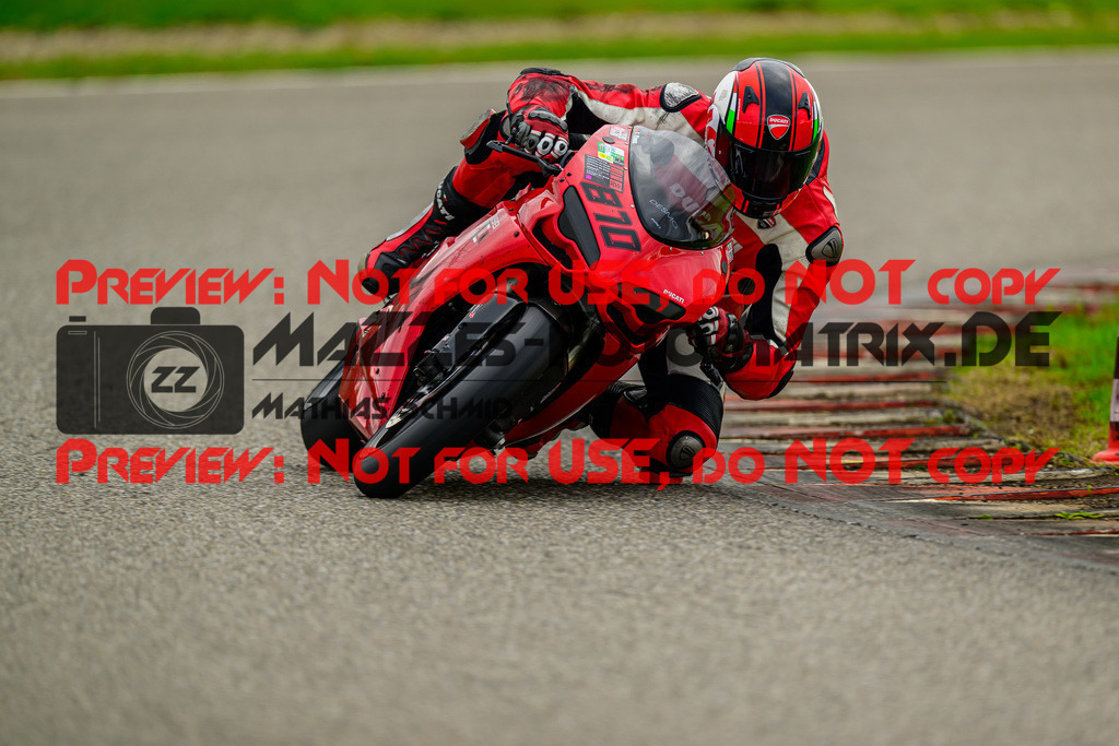 MaZZes_Fotomatrix_20241002_6007705_0036 | ROT