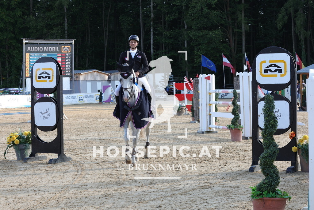0P6A8363 | Willkommen bei Brunnmayr - Design & Fotografie – Ihrem Spezialisten für Reitturniere und Pferdeveranstaltungen in Oberösterreich, Salzburg und Bayern! Seit über 17 Jahren sind wir leidenschaftlich dabei.