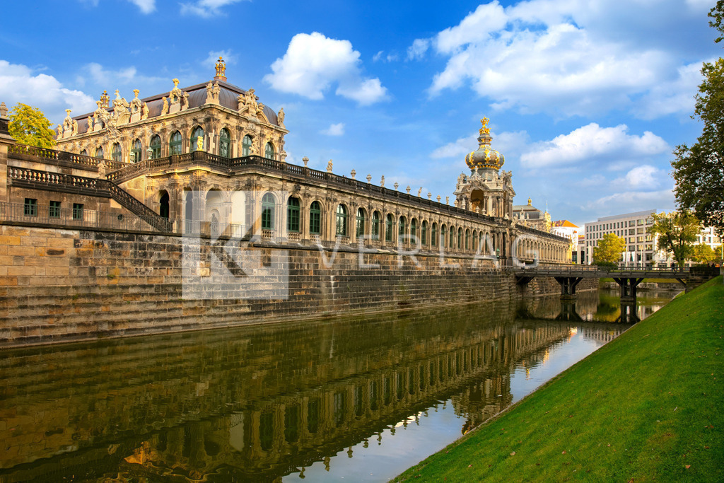 Zwinger-Dresden-Kronentor-FOCO4864 | Blick auf das Kronentor am Zwinger Dresden - Realisiert mit Pictrs.com