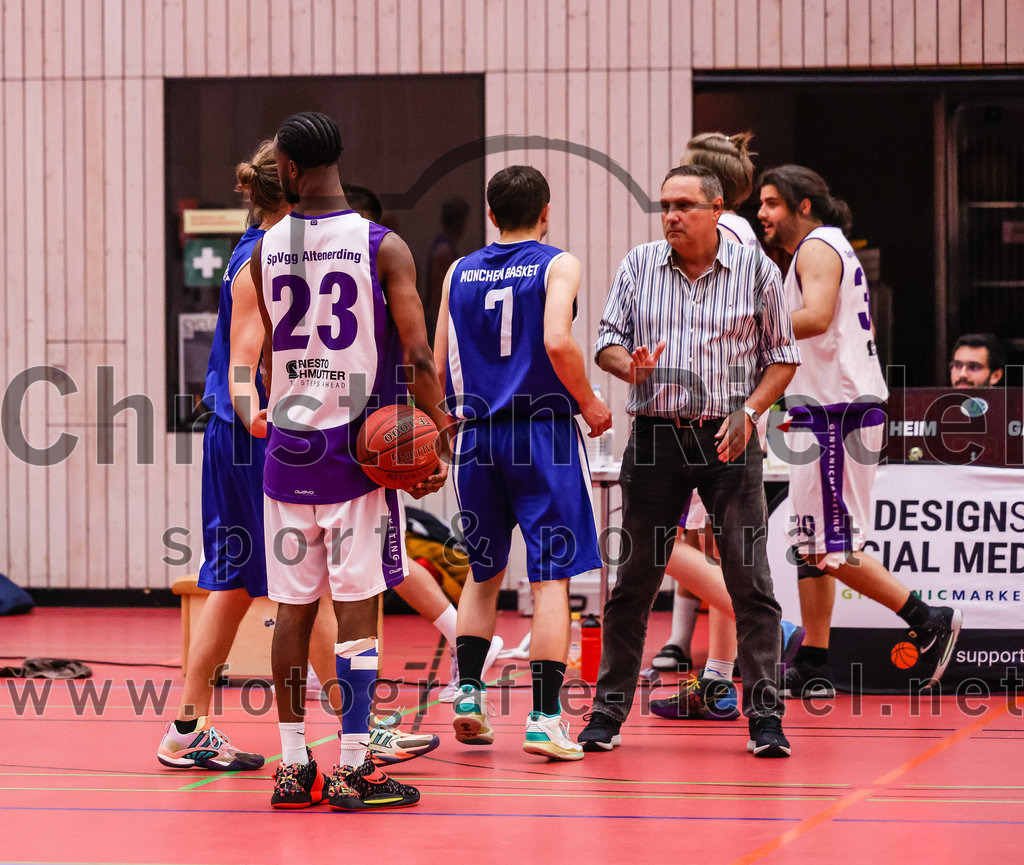 2022-05-29_107_SpVgg_Altenerding_gegen_Muenchen_Basket_2 | Erding, Deutschland, 29.05.2022:
Basketball, Bezirksliga 2021 / 2022, Herren Turnier der 2. der Aufstiegsrunden, SpVgg Altenerding gegen München Basket 2, Endergebnis: 

Foto: Christian Riedel / fotografie-riedel.net