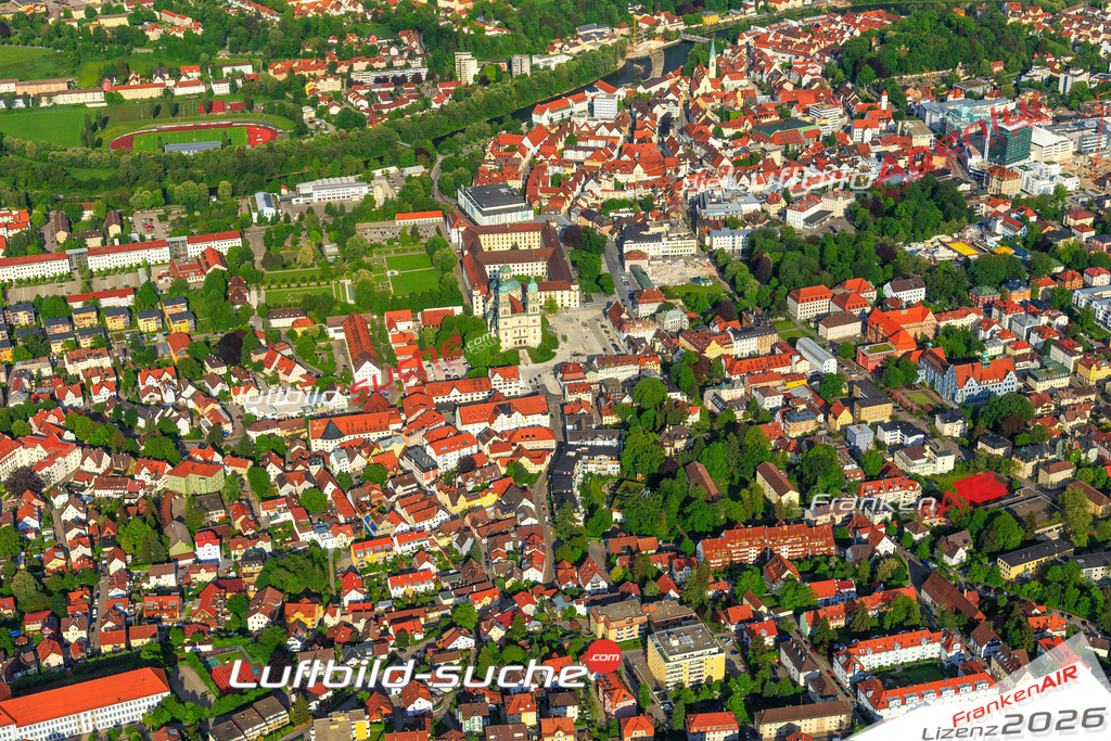 Die Luftaufnahme der Stadt Kempten Allgäu wurde vom UL-Flugzeug heraus erstellt ( keine Drohne )- hohe Auflösung für beste Qualität