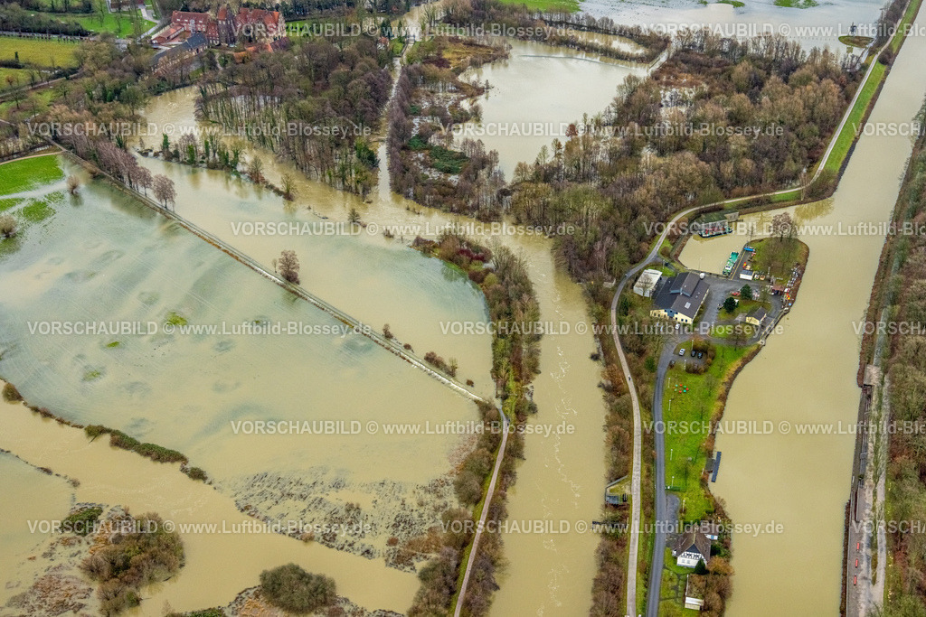 Hamm231201240 | Luftbild vom Hochwasser der Lippe, Weihnachtshochwasser 2023, Fluss Lippe tritt nach starken Regenfällen über die Ufer, Überschwemmungsgebiet Lippeaue am Wasser- und Schifffahrtsamt Außenbezirk Hamm, Datteln-Hamm-Kanal, Stadtbezirk Heessen, Hamm, Ruhrgebiet, Nordrhein-Westfalen, Deutschland