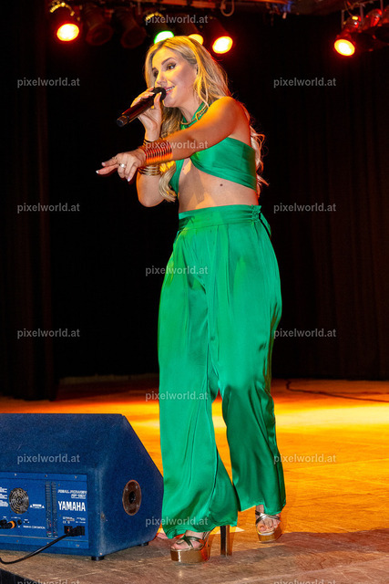 Schlager trifft Tracht | Bildershop von pixelworld.at - Realisiert mit Pictrs.com