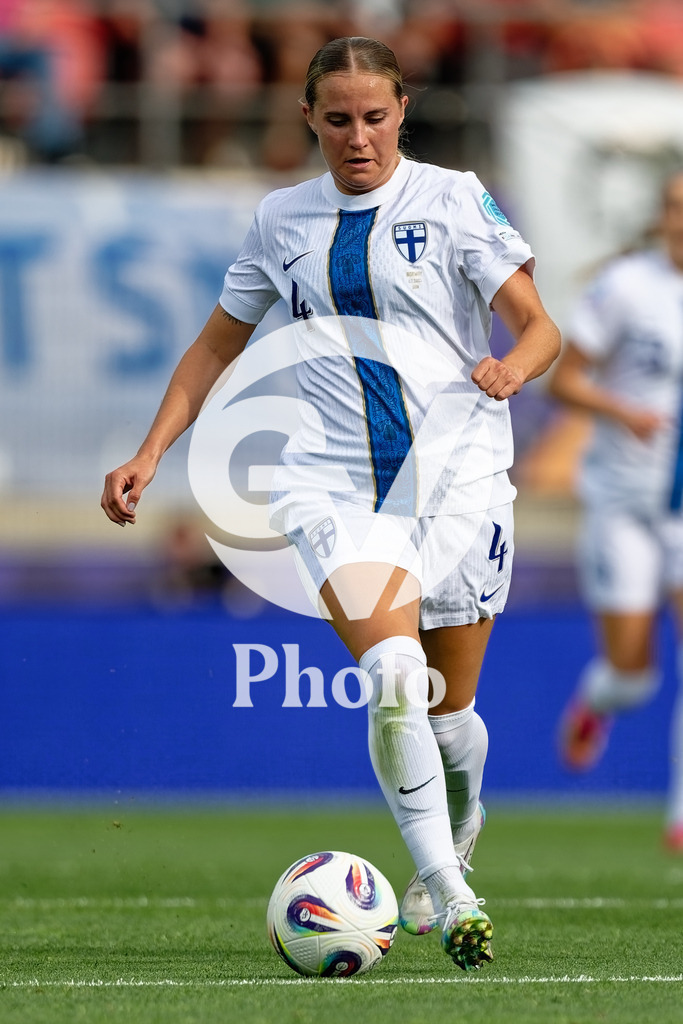 Norway v Finland - UEFA Women's EURO 2025 Group A | SION, SWITZERLAND - JULY 6: Ria Oling of Finland runs with the ball during the UEFA Womens EURO 2025 Group A match between Norway and Finland at Stade de Tourbillon on July 6, 2025 in Sion, Switzerland. (Photo by Giuseppe Velletri/Sports Press Photo/Getty Images)