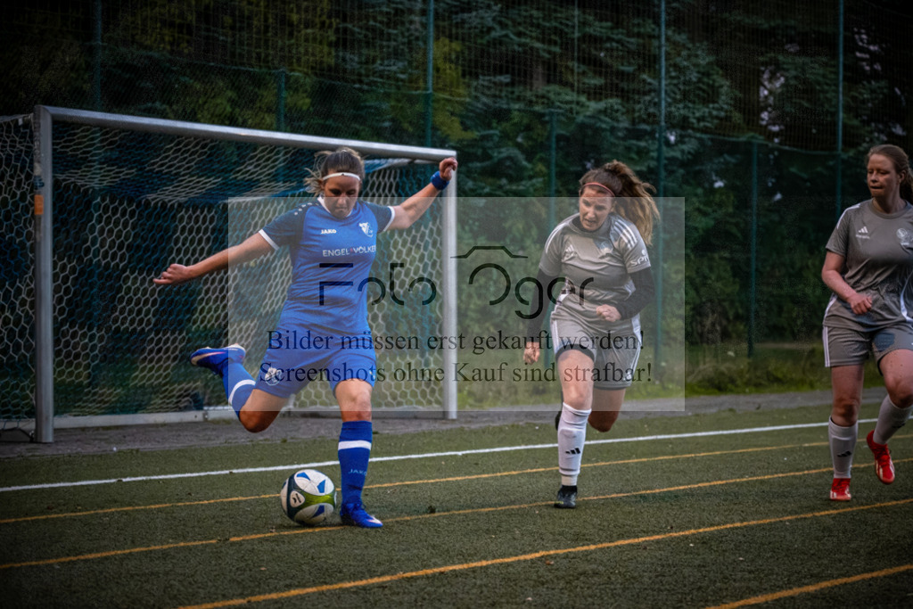 SG Holzhausen / Schölerberg / TuS Nahne - SV Harderberg | Fr.-BZP Weser-Ems · SG Holzhausen / Schölerberg / TuS Nahne - 1. Damen · Sportplatz Auf dem Volke - Realisiert mit Pictrs.com