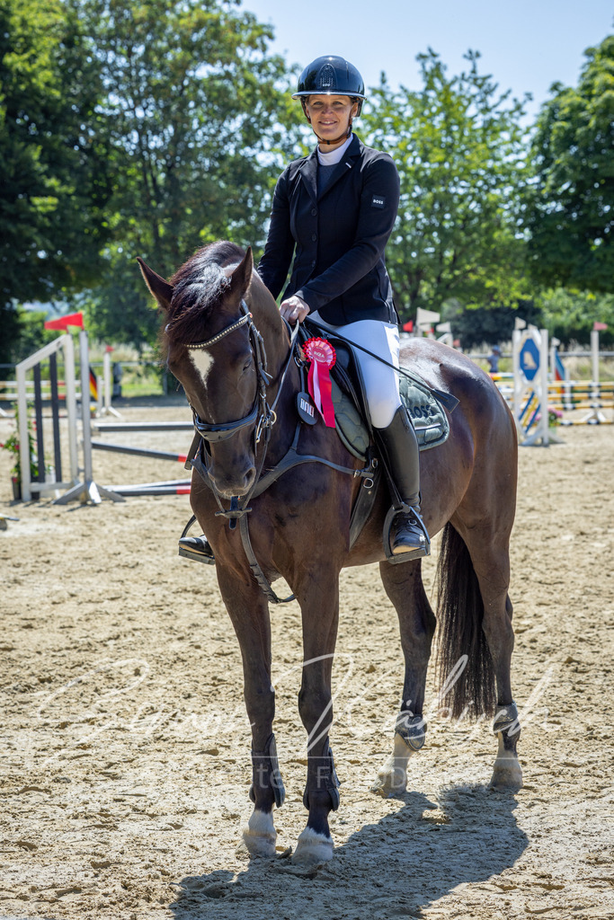 20260704-_3LI8214 | Tierfotografie Pferde, Hunde, Katzen, Haustiere.
Turnierfotografie Reitturniere, Reiten, Springreiten, Dressur in Hanau, dem Main-Kinzig-Kreis und dem Rhein-Main- Gebiet um Frankfurt