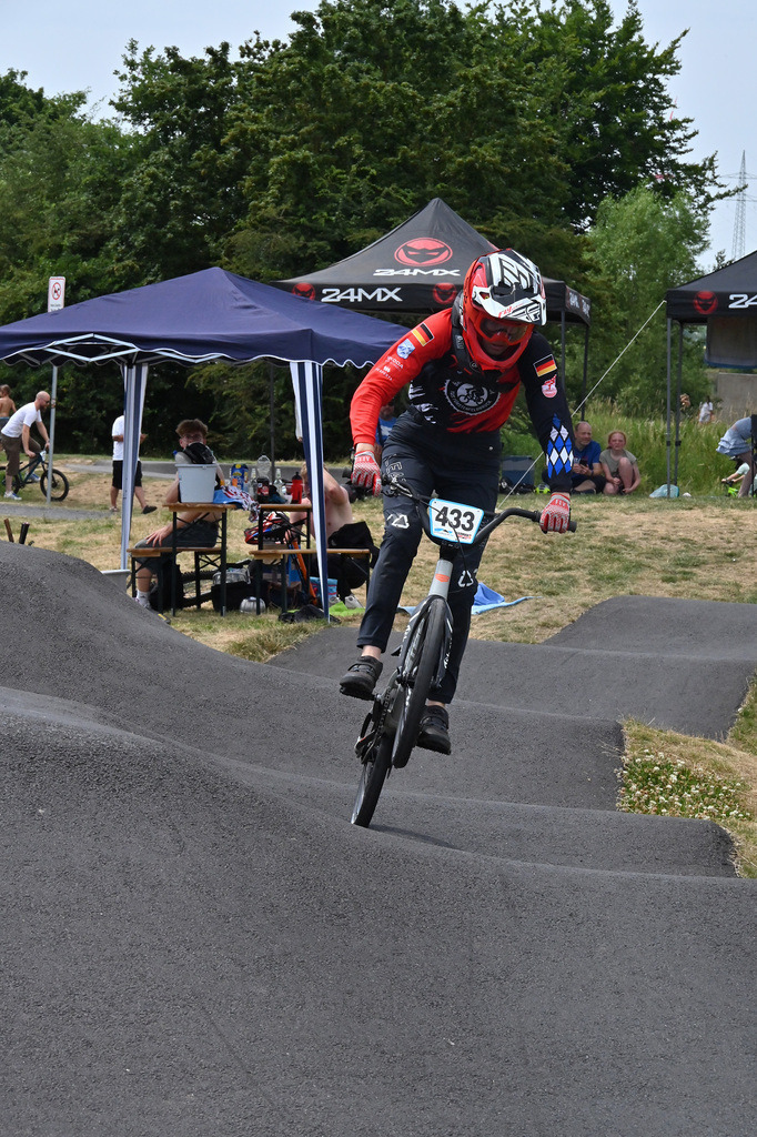 DSC_7184-cam-florian | German Pumptrack Series - Realisiert mit Pictrs.com