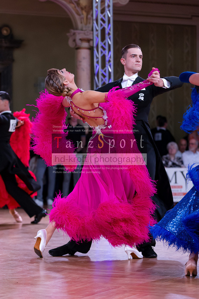 20240706_WDSF_RS_Std_9632 | Tanzsportbilder, Standardtanz, Lateintanz, WDSF, DTV, LTVB, dancecomp, goc, hessen tanzt, blaues band der spree, walzer, tango, wiener walzer, slowfox, quickstepp, samba, rumba, cha-cha-cha, paso doble. jive, hd-kroft photography, turniertanzsport