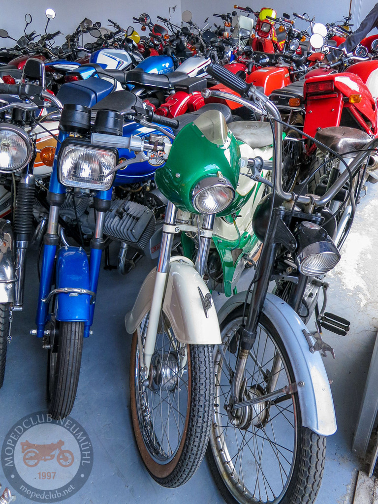 MopedmuseumNeumühl_151023_021 | Bildergalerie von Sport-Ereignissen aber auch von weiteren spannenden Dingen - nicht nur vom Niederrhein. In Anlehnung an den bekannten Spruch von Hanns Dieter Hüsch heißt das Motto: "Niederrhein ist überall".  - Realisiert mit Pictrs.com