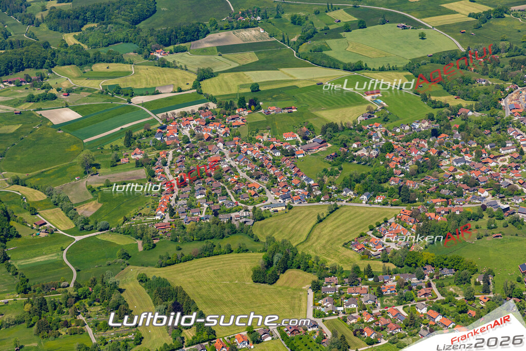 Aktuelles Luftbild von Wengen diessen-am-ammersee - Die Luftaufnahme wurde 2021 mittels UL-Flugzeug erstellt ( keine Drohne ) - hochauflösende Kamera-Systeme von  Canon -Beste Qualität - Für grossformatige Ausdrucke geeignet. Die Geschenkidee !