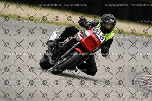 25bt02-1223 | markuskiefer.com - Realisiert mit Pictrs.com