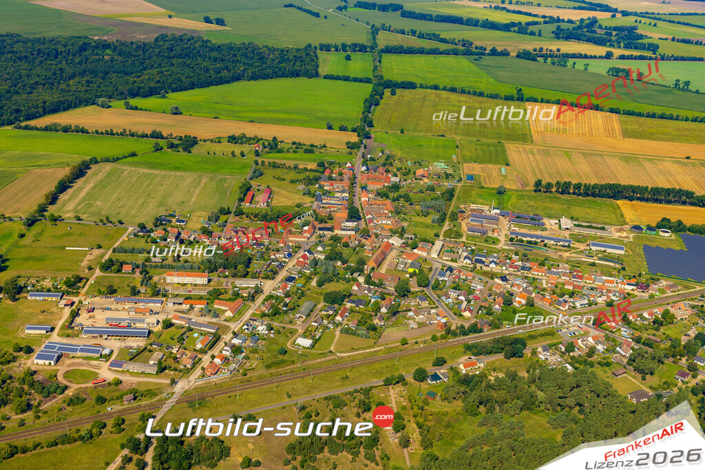 Mahlwinkel Angern Bild- Das Luftbild wurde 2025 vom UL-Flugzeug heraus erstellt ( keine Drohne bzw. Drohnenaufnahme ) - Hochauflösende Luftaufnahme -Nicht vergleichbar mit Google Maps oder Satelittenbilder- Die Geschenkidee !Mit Lizenz und Bildrechte bestellbar - CC