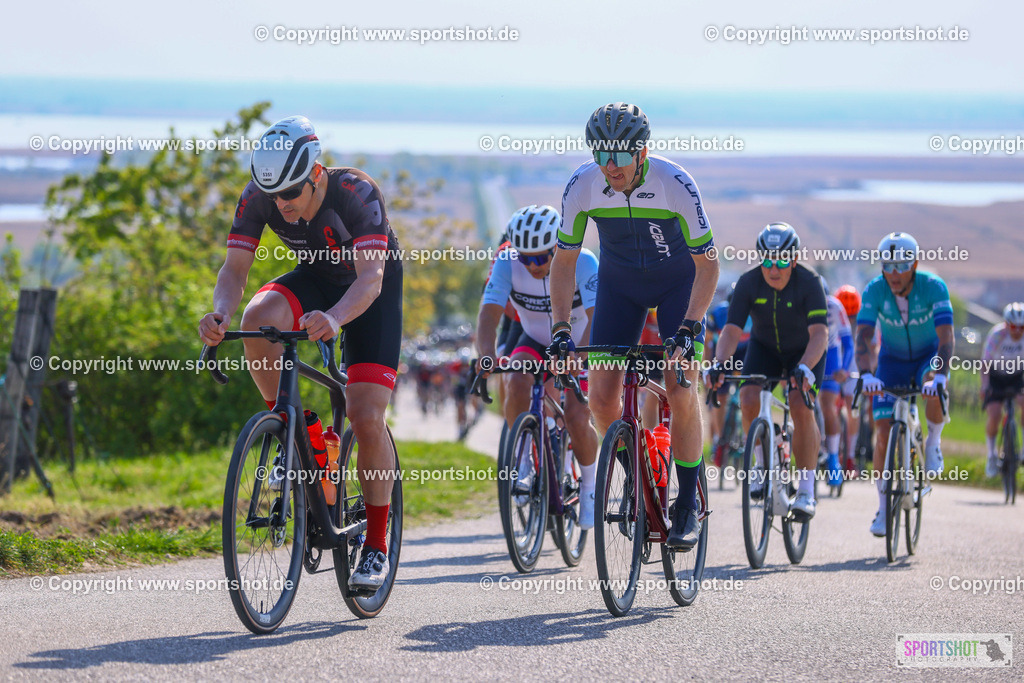 TRA_0907 | Neusiedlersee Radmarathon 2026@sportshot_your_pictrs #yourpictures#roadtowm2029 #nrm #neusiedlerseeradmarathon #neusiedlersee #neusiedlerseetourismus #burgenland #mörbisch #nrm26 #burgenlandtourismus #voglundco #poweredbyburgenlandtourismus #radsport #rad #marathon #ucigranfondo #visitburgenland #ucigranfondoworldseries