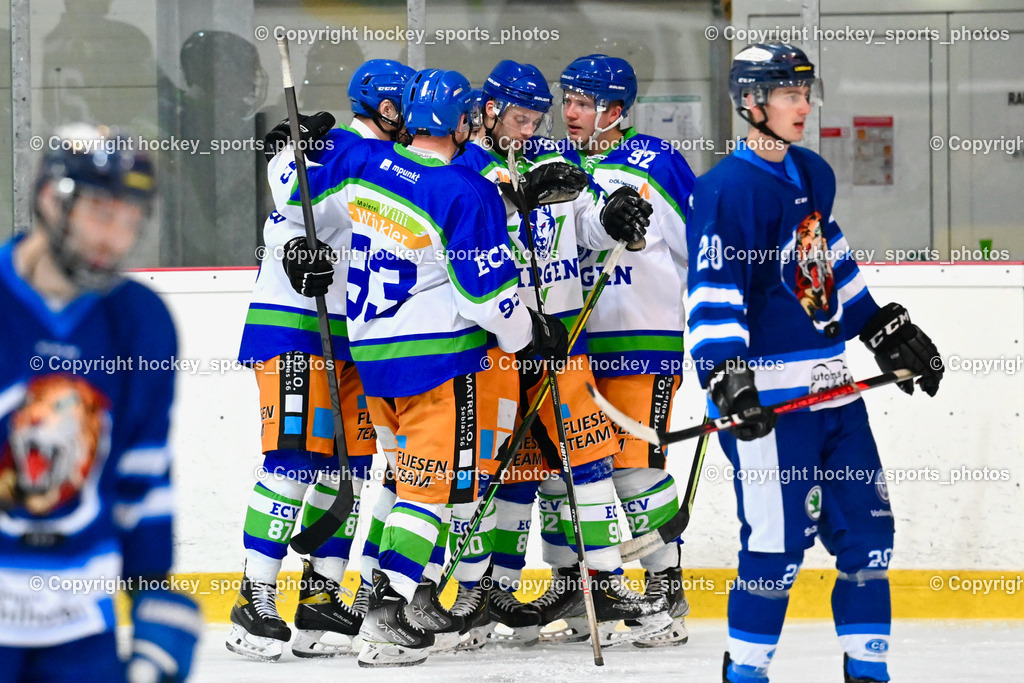  EC Tigers Paternion vs. EC Virgen 8.1.2022 | Jubel EC Virgen Mannschaft, #93 Stadler Dominik, #92 Leo Rene